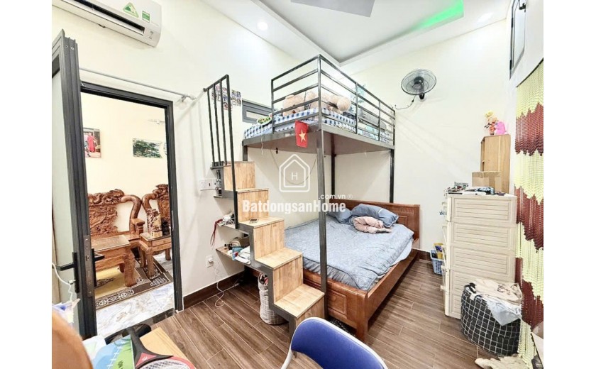 Nhà Nở hậu HXH 130m2, tặng GPXD – Nguyên Hồng QV